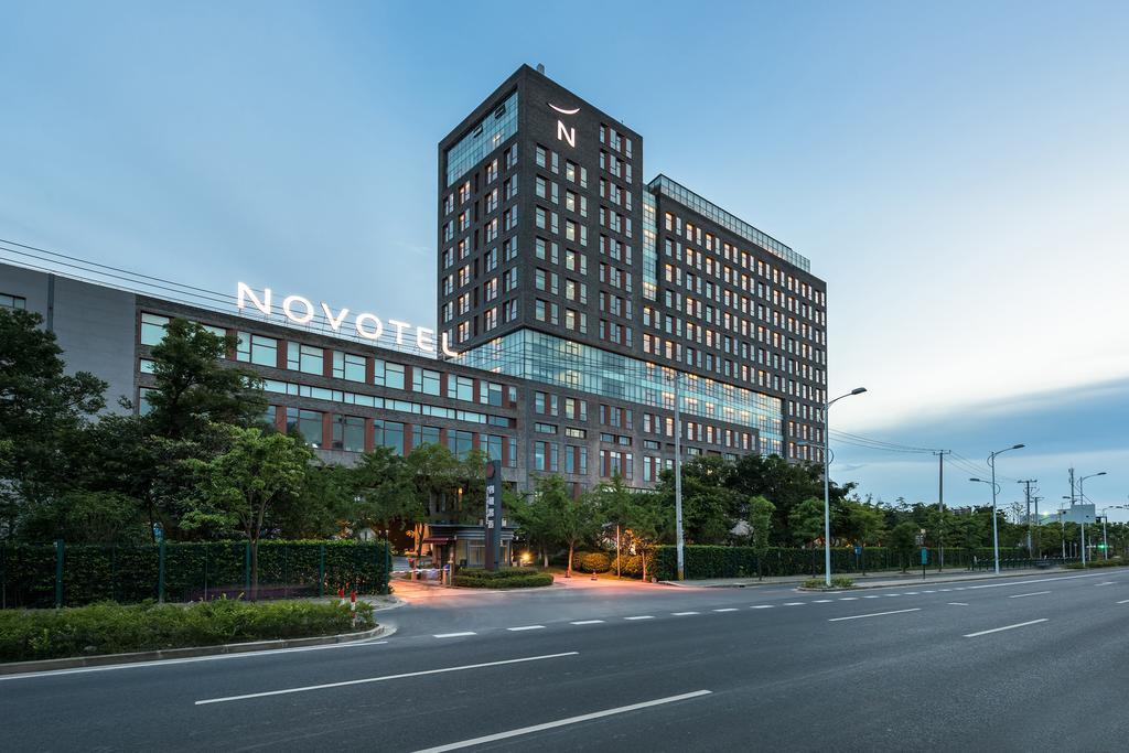 Novotel Shanghai Clover Екстериор снимка